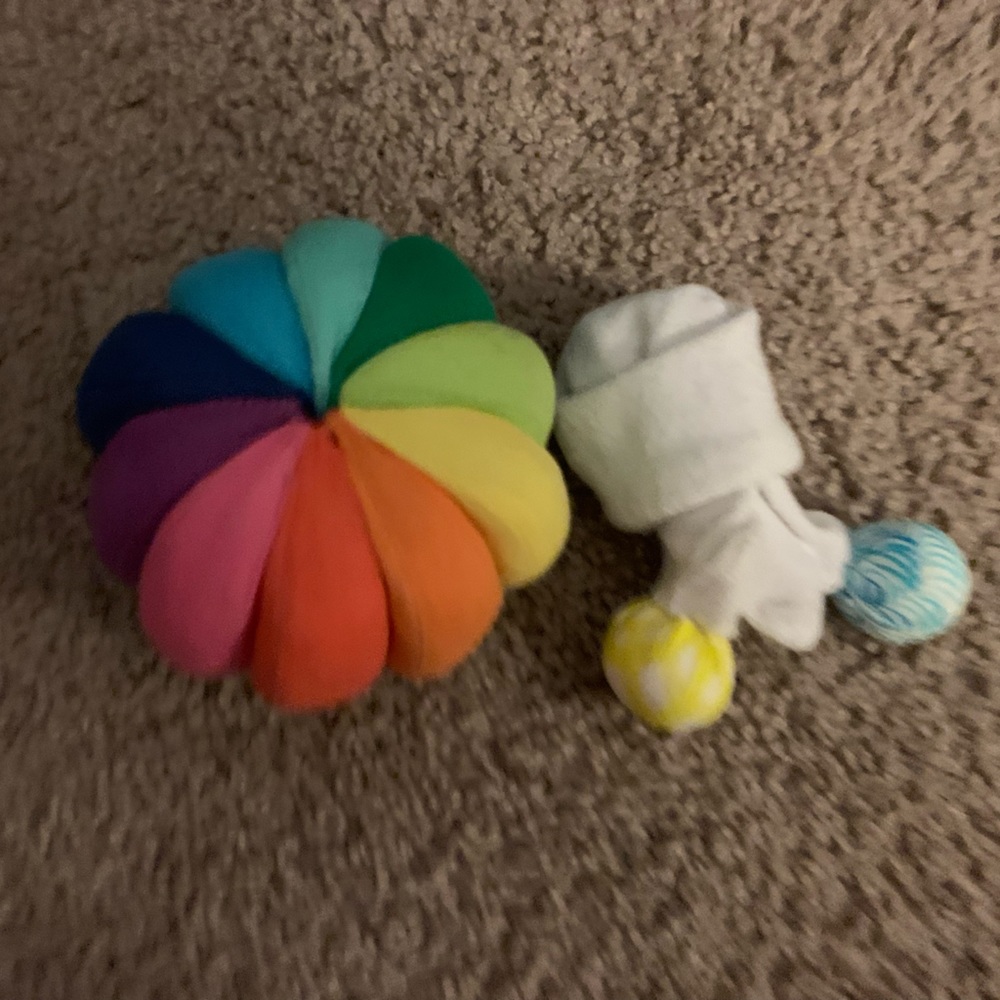Lovevery color ball and socks